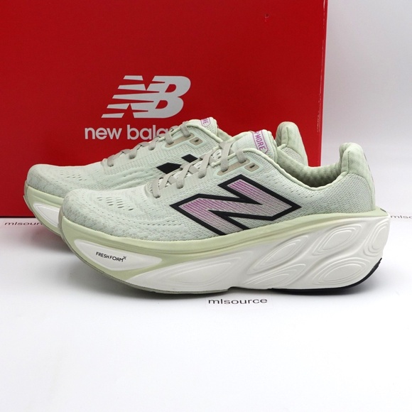 NEW New Balance Fresh Foam X More v5 Sneakers - Picture 1 of 7